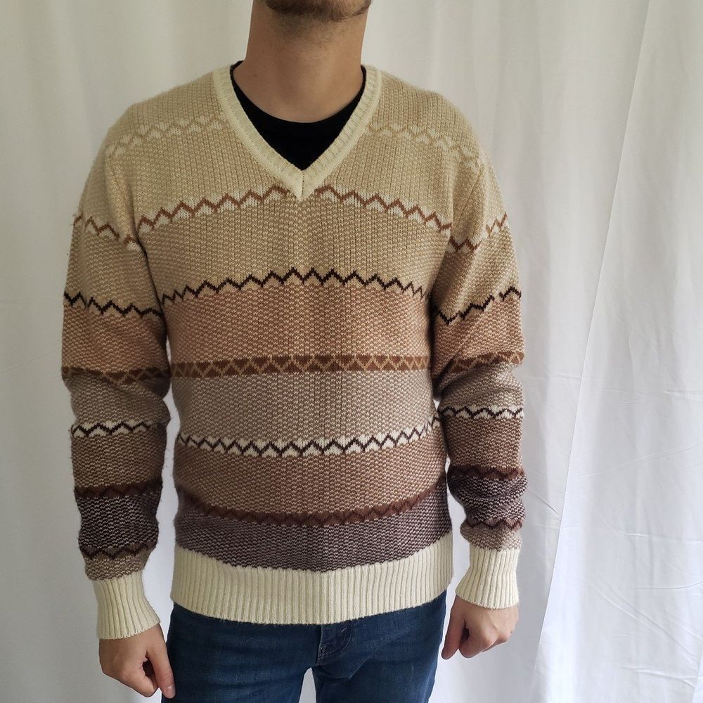 80s/90s Cream and Brown V Neck Sweater‎